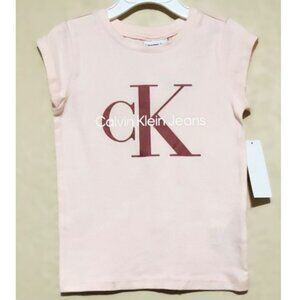 NWT. CALVIN KLEIN JEANS Pale Pink Short Sleeve Tee